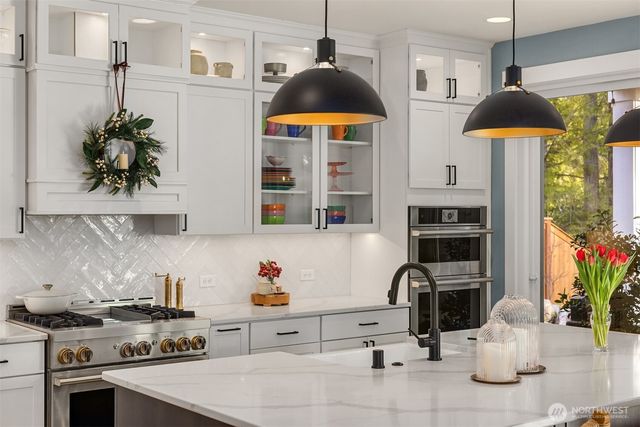 18581 Sawgrass Drive NE, Poulsbo, WA 98370