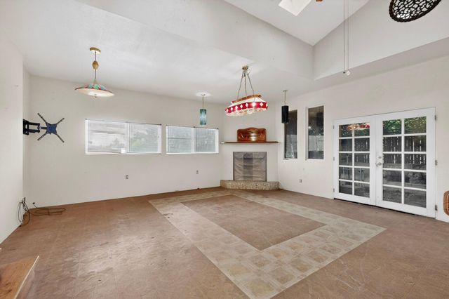 10605 Calle De Elena, Corrales, NM 87048