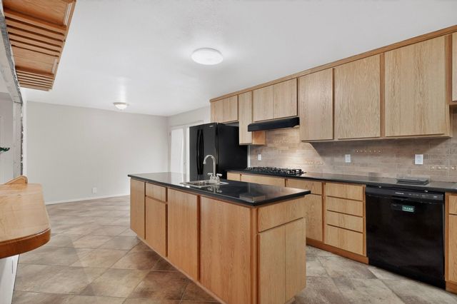10605 Calle De Elena, Corrales, NM 87048
