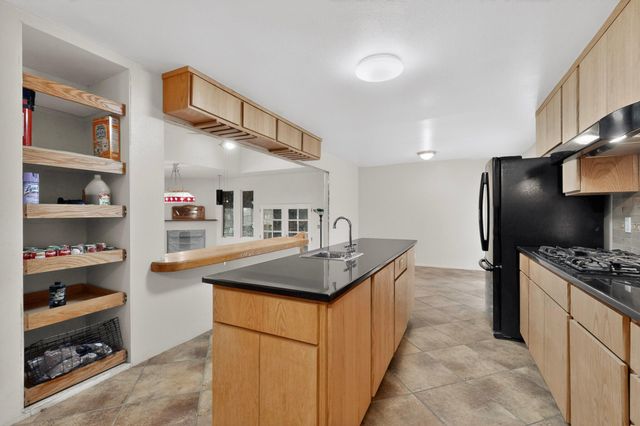 10605 Calle De Elena, Corrales, NM 87048