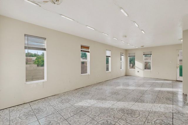 10605 Calle De Elena, Corrales, NM 87048