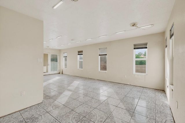10605 Calle De Elena, Corrales, NM 87048