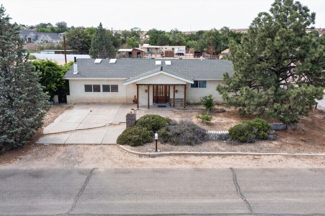 10605 Calle De Elena, Corrales, NM 87048