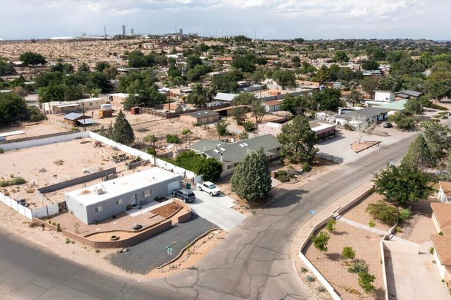 10605 Calle De Elena, Corrales, NM 87048
