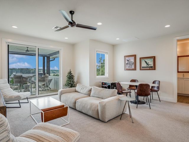 19601 Flying J BLVD 15, Spicewood, TX 78669