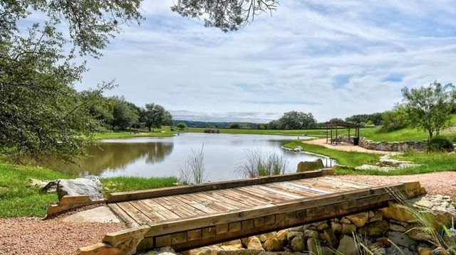 19601 Flying J BLVD 15, Spicewood, TX 78669
