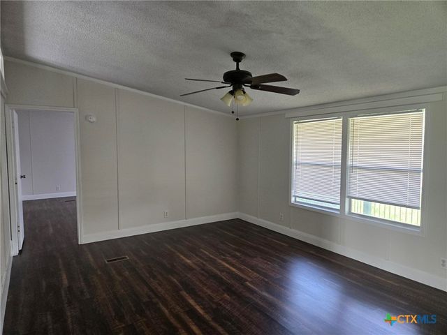 566 Gateway Circle, New Braunfels, TX 78130