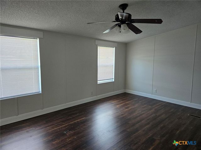 566 Gateway Circle, New Braunfels, TX 78130