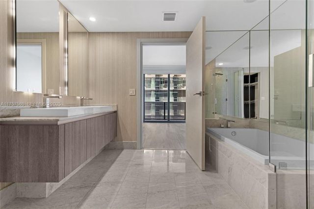 801 S Miami Avenue 2508, Miami, FL 33131