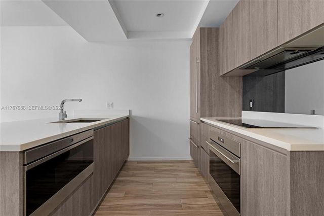 801 S Miami Avenue 2508, Miami, FL 33131