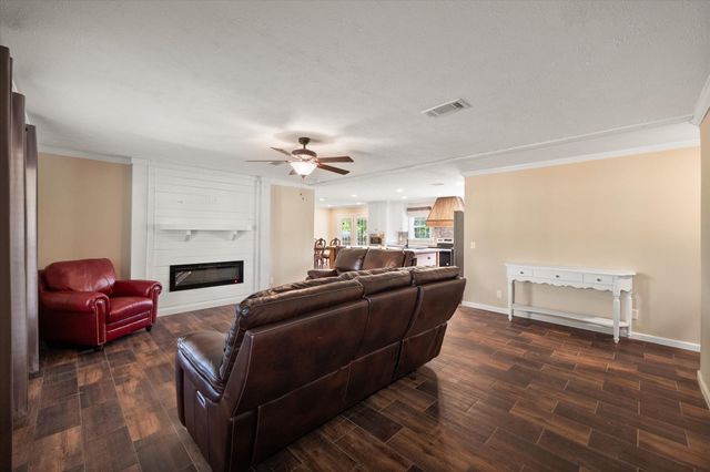 1524 SE County Road 3135, Corsicana, TX 75109