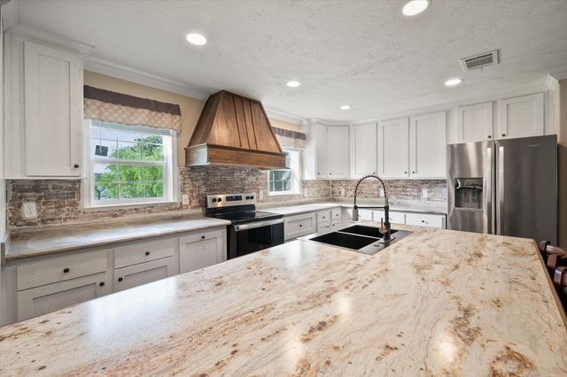 1524 SE County Road 3135, Corsicana, TX 75109
