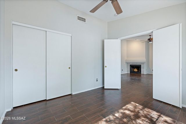 8667 N Golden Moon Way, Tucson, AZ 85743