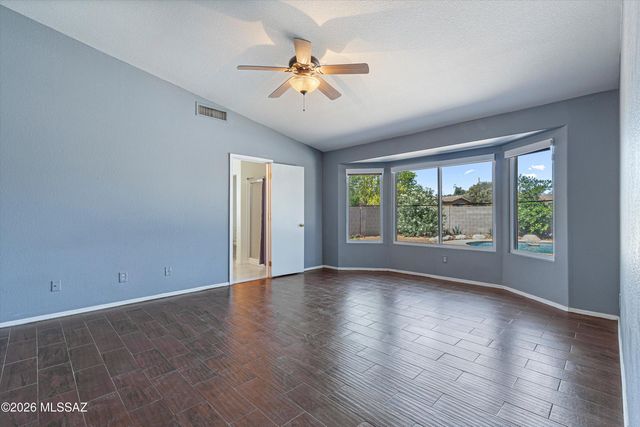 8667 N Golden Moon Way, Tucson, AZ 85743