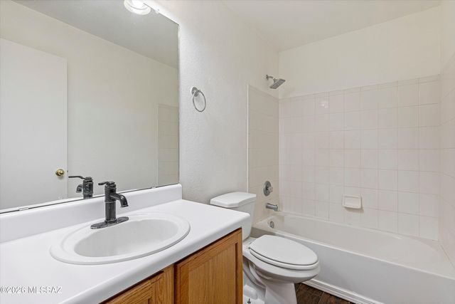 8667 N Golden Moon Way, Tucson, AZ 85743