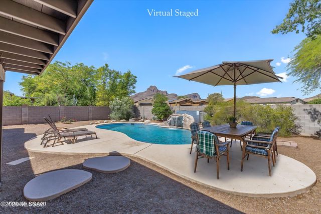 8667 N Golden Moon Way, Tucson, AZ 85743