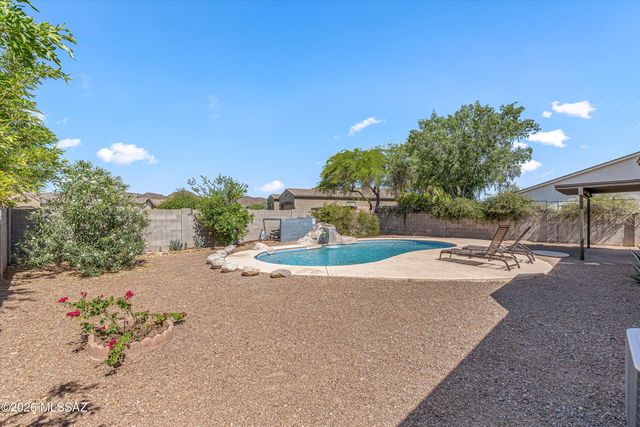 8667 N Golden Moon Way, Tucson, AZ 85743