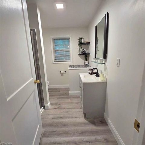 1418 24th Street, Winston-salem, NC 27105