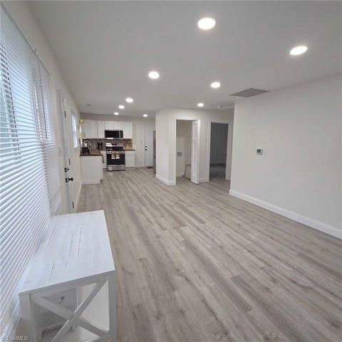 1418 24th Street, Winston-salem, NC 27105