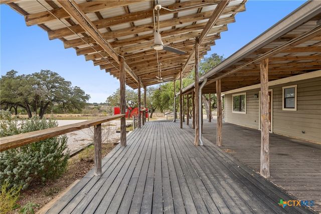 214 Edmonds Avenue, Johnson City, TX 78636