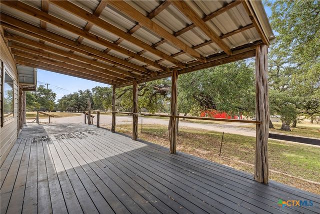 214 Edmonds Avenue, Johnson City, TX 78636