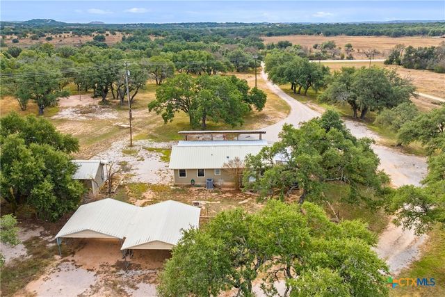 214 Edmonds Avenue, Johnson City, TX 78636