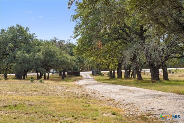 214 Edmonds Avenue, Johnson City, TX 78636