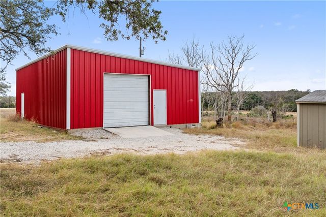 214 Edmonds Avenue, Johnson City, TX 78636