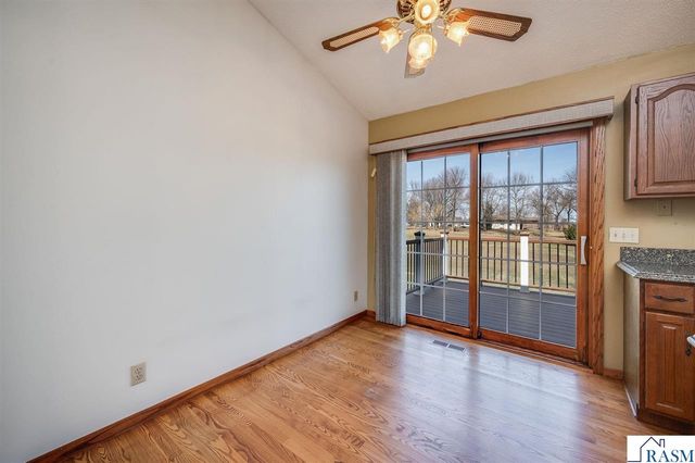 53508 192nd Lane, Lake Crystal, MN 56055