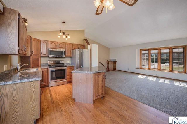 53508 192nd Lane, Lake Crystal, MN 56055