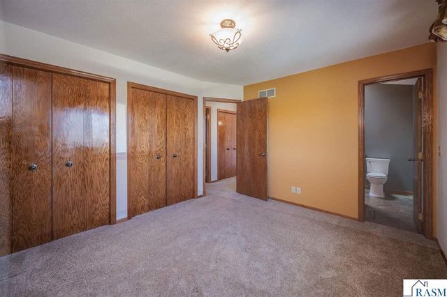 53508 192nd Lane, Lake Crystal, MN 56055