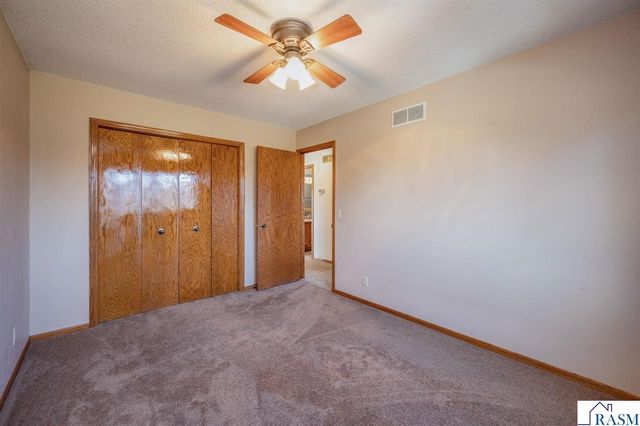 53508 192nd Lane, Lake Crystal, MN 56055