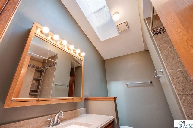 53508 192nd Lane, Lake Crystal, MN 56055