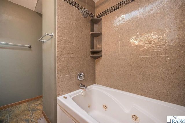 53508 192nd Lane, Lake Crystal, MN 56055