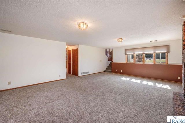 53508 192nd Lane, Lake Crystal, MN 56055