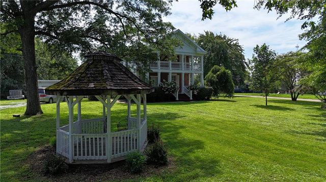 509 Broad Street, Waverly, MO 64096