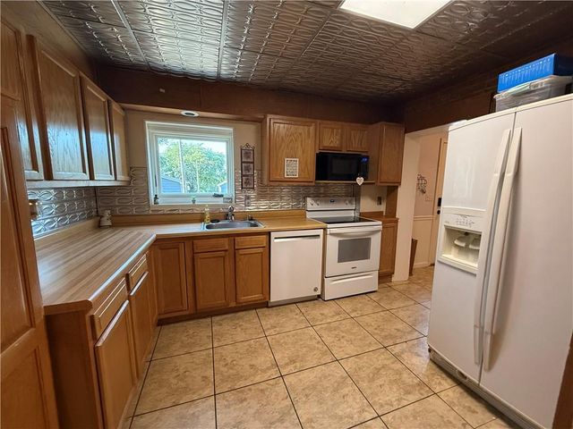 509 Broad Street, Waverly, MO 64096