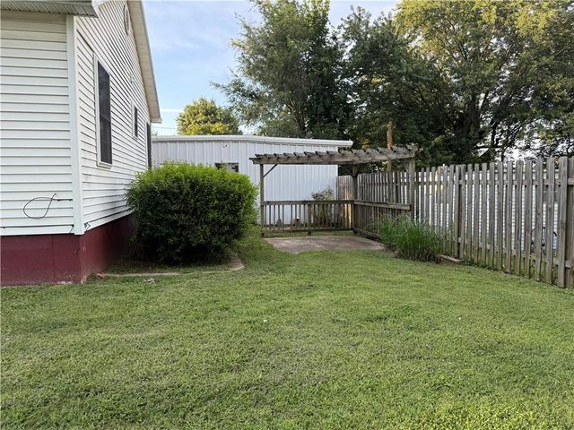 509 Broad Street, Waverly, MO 64096