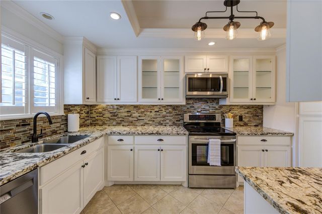 1616 S Gessner Road, Houston, TX 77063