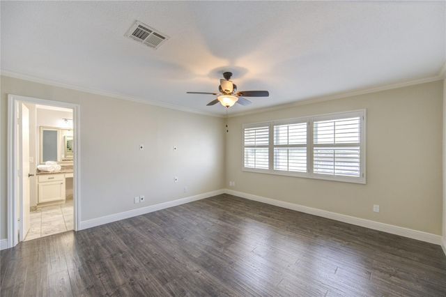 1616 S Gessner Road, Houston, TX 77063