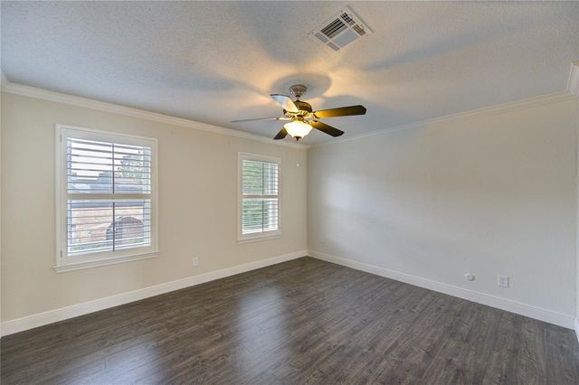 1616 S Gessner Road, Houston, TX 77063