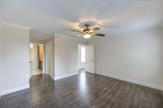 1616 S Gessner Road, Houston, TX 77063