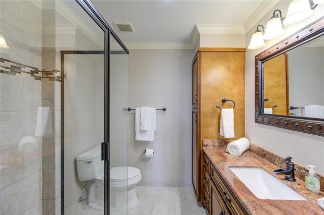 1616 S Gessner Road, Houston, TX 77063