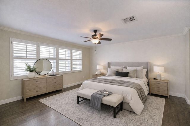 1616 S Gessner Road, Houston, TX 77063