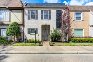 1616 S Gessner Road, Houston, TX 77063