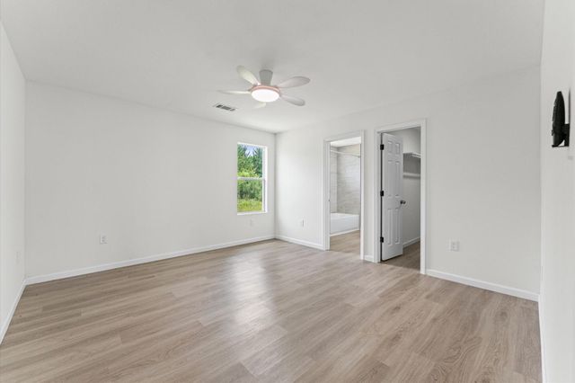 37 County Road 5102l, Cleveland, TX 77327