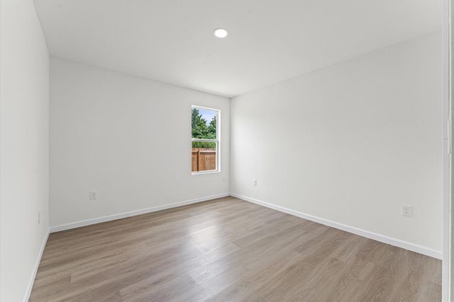 37 County Road 5102l, Cleveland, TX 77327