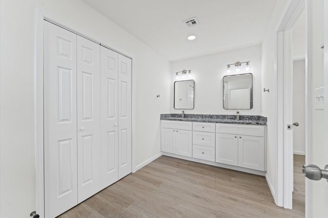 37 County Road 5102l, Cleveland, TX 77327