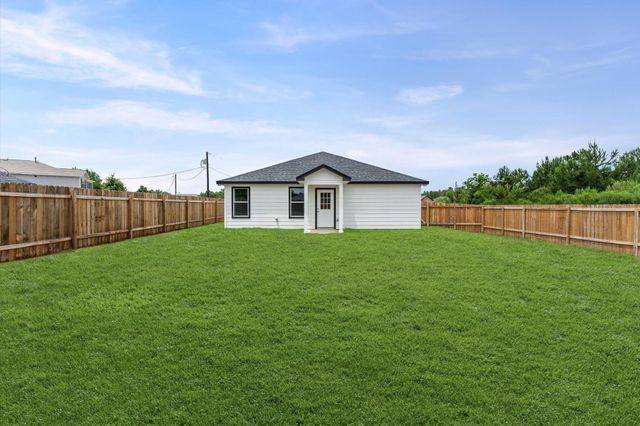 37 County Road 5102l, Cleveland, TX 77327