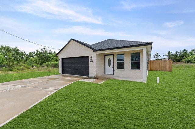 37 County Road 5102l, Cleveland, TX 77327